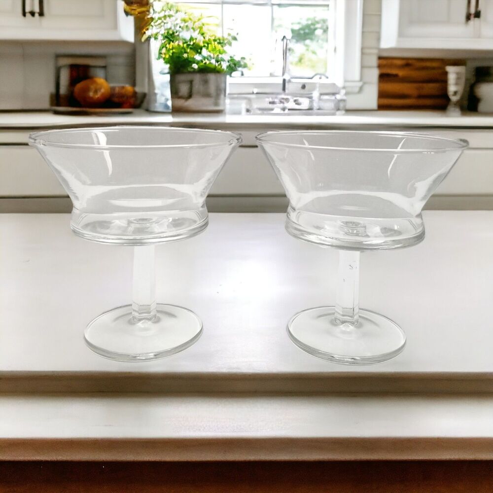 Clear Glass Dessert Pudding Tapioca Jello Yogurt Cups Two 7oz. 4 Inch Diameter